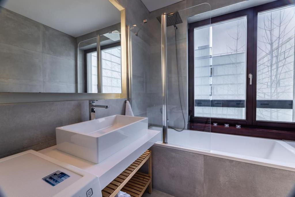 Modern Spacious Flat With A Terrace And A Parking Praag Buitenkant foto